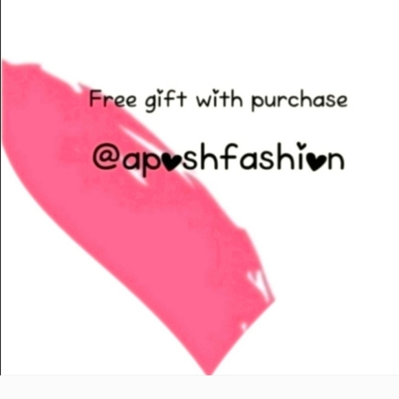 Beautiful Victoria's Secret Plush Short Robe Size XS/S - Picture 2 of 4